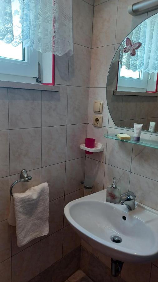 Apartmani Mary 杜基拉特 外观 照片