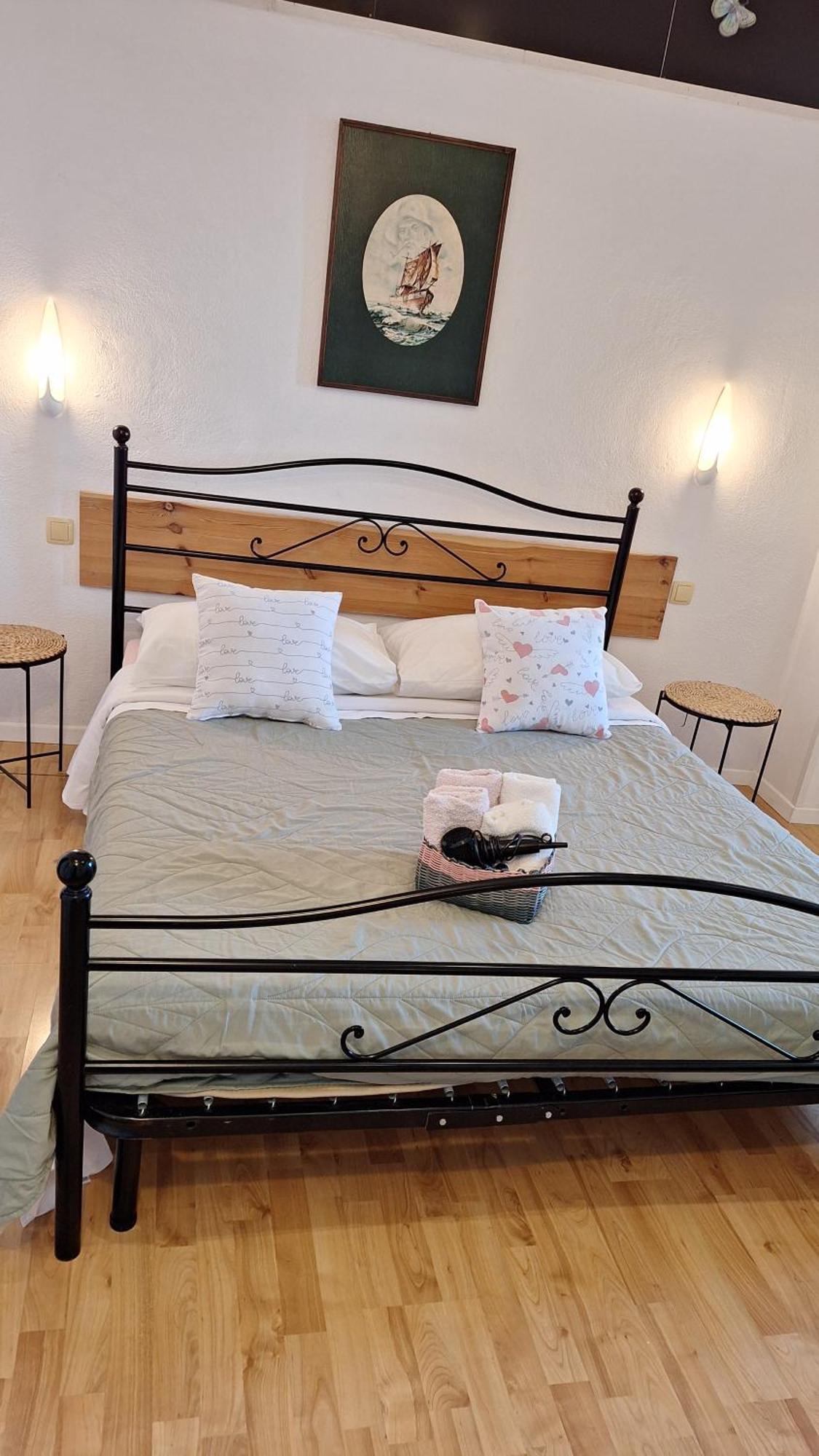 Apartmani Mary 杜基拉特 外观 照片