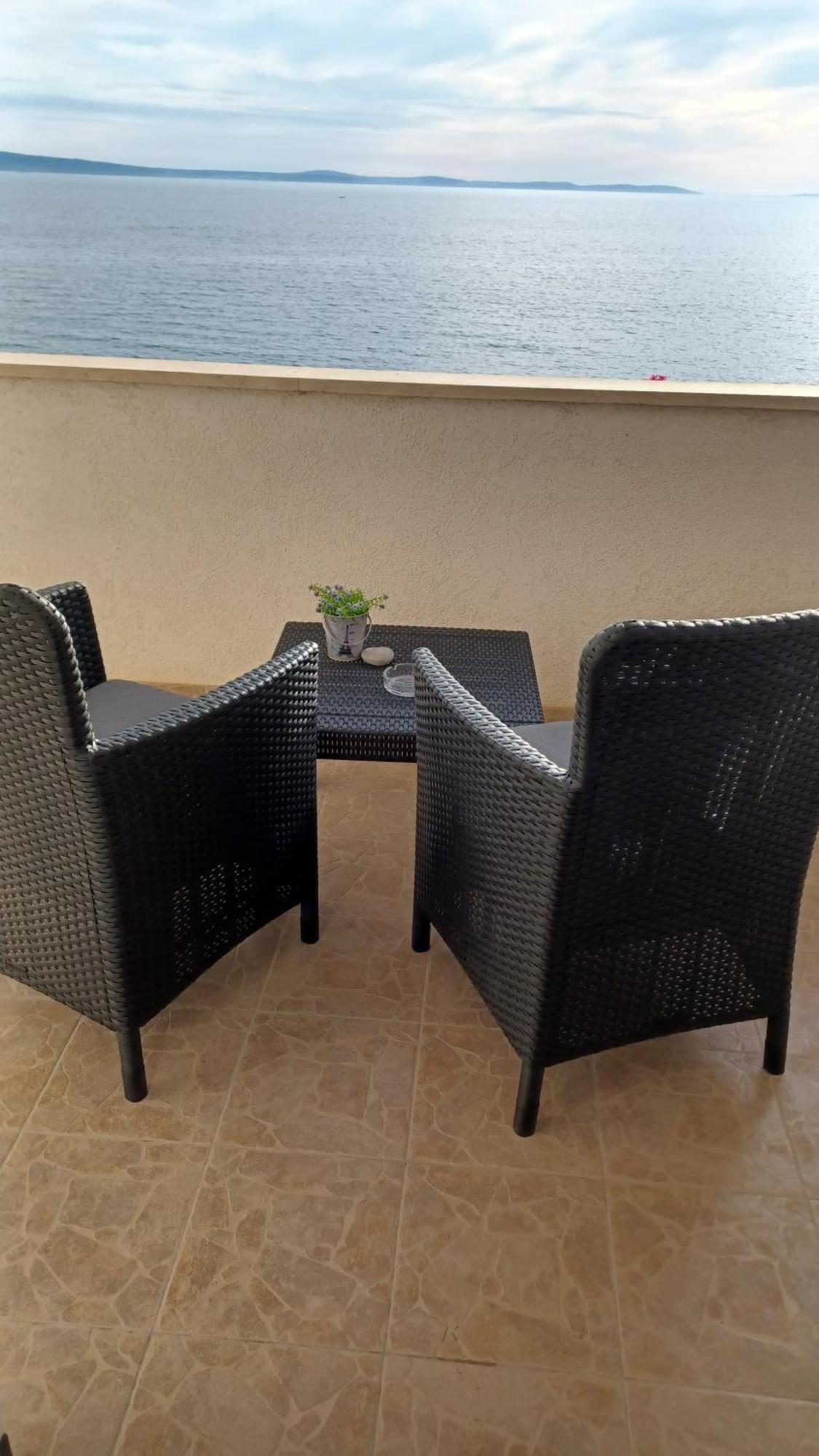 Apartmani Mary 杜基拉特 外观 照片